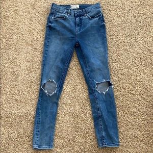 FREE PEOPLE high waisted skinny jeans ripped knees